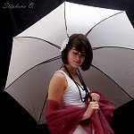 Fille avec parapluie 2