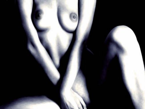 nue 002