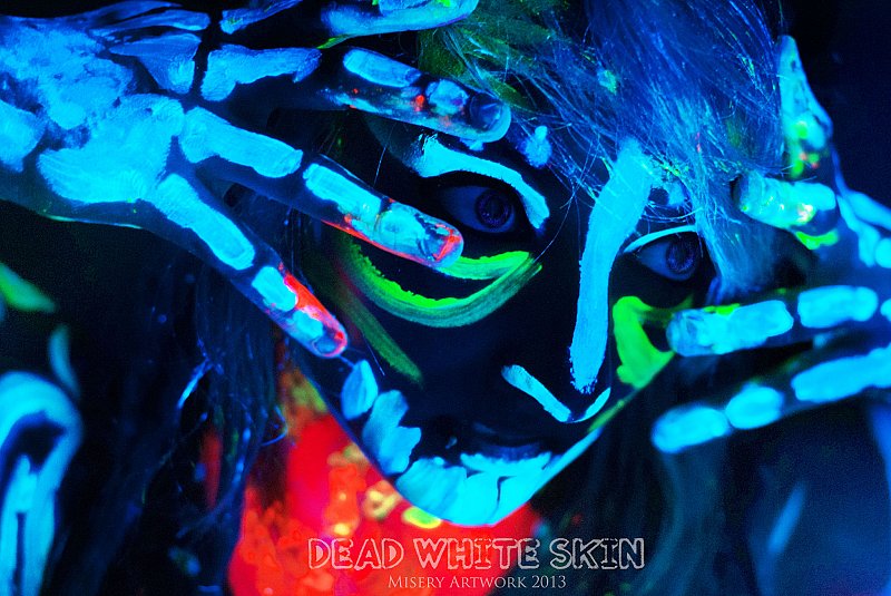 DEAD WHITE SKIN