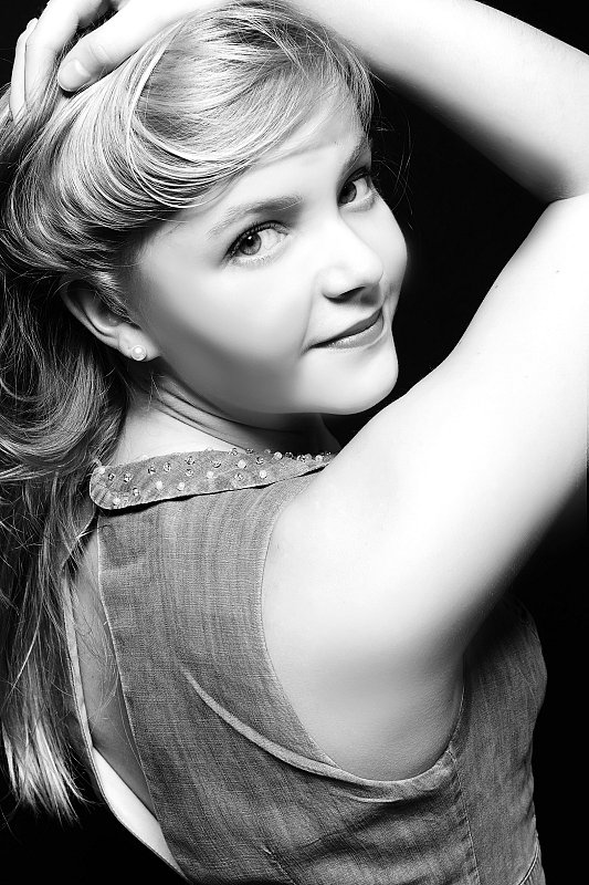 Shoot B&W