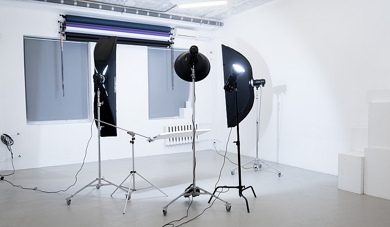 STUDIO_PHOTO