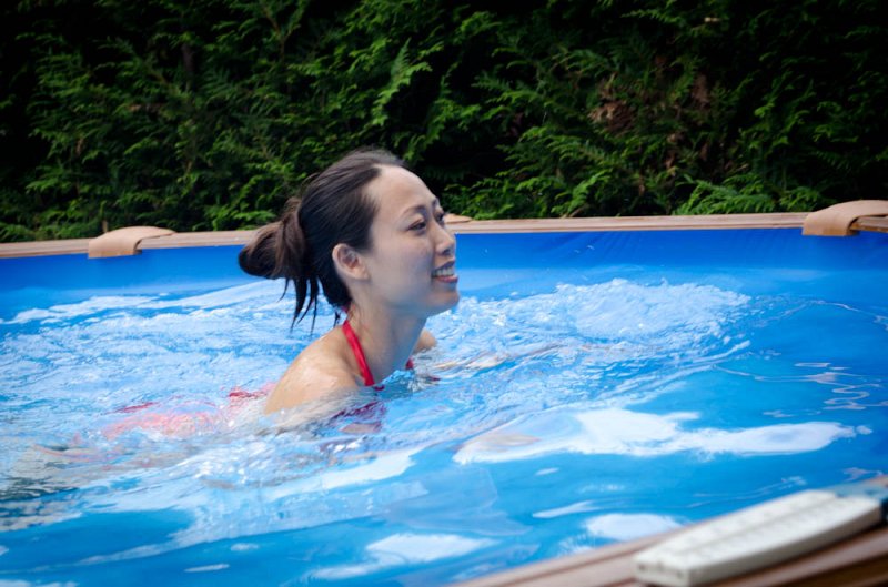 piscine avec mika pour shooting 1