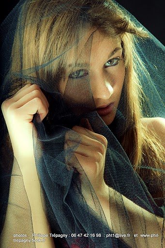 avec voile