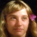 Jeune fille à la fleur