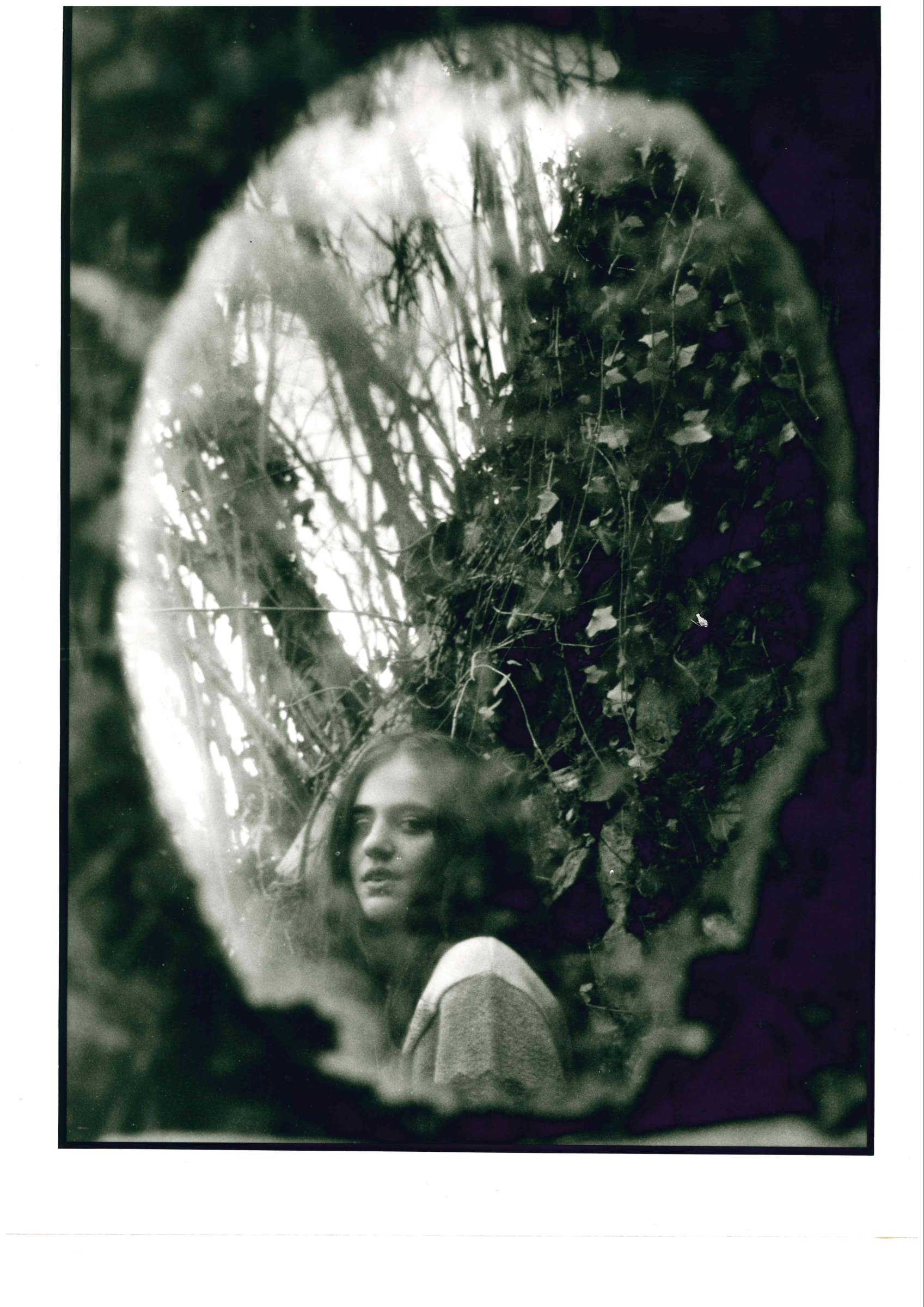 Reflets - jeune_fille_au_miroir